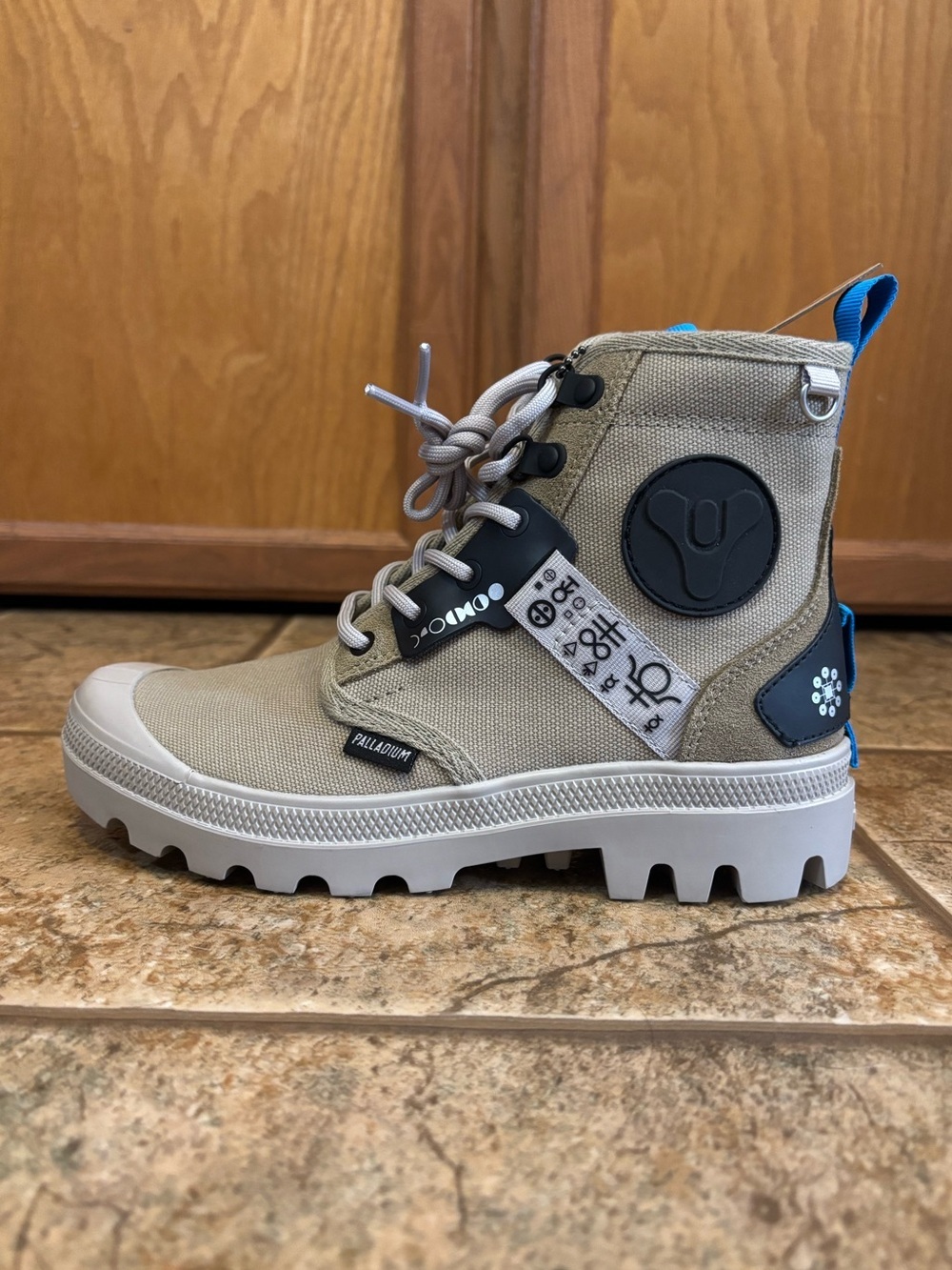 NWT Palladium Destiny X Pampa Witch Queen Boots sz 4.5M/6W